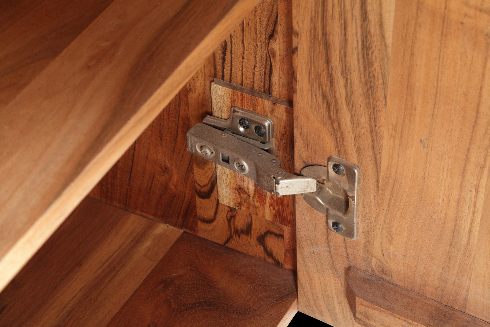 Walkercrest Natural Credenza - Thumbnail - Image 12