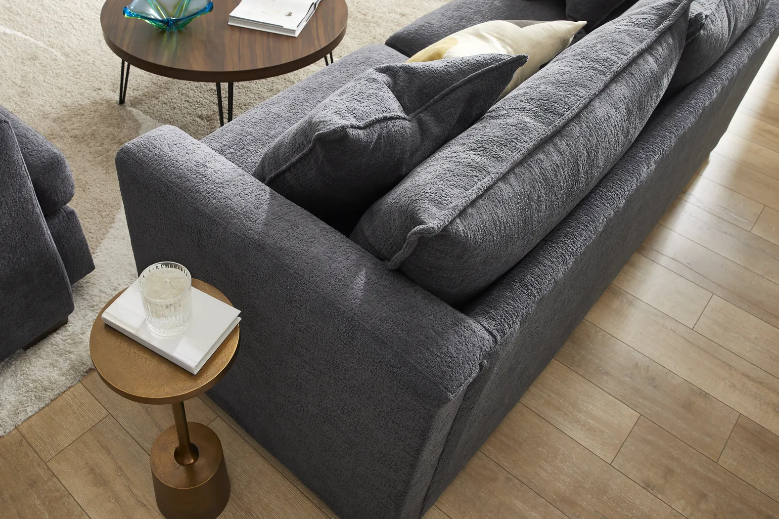 Wallace Gray 7 Pc Living Room with Sleeper Sofa - Thumbnail - Image 4