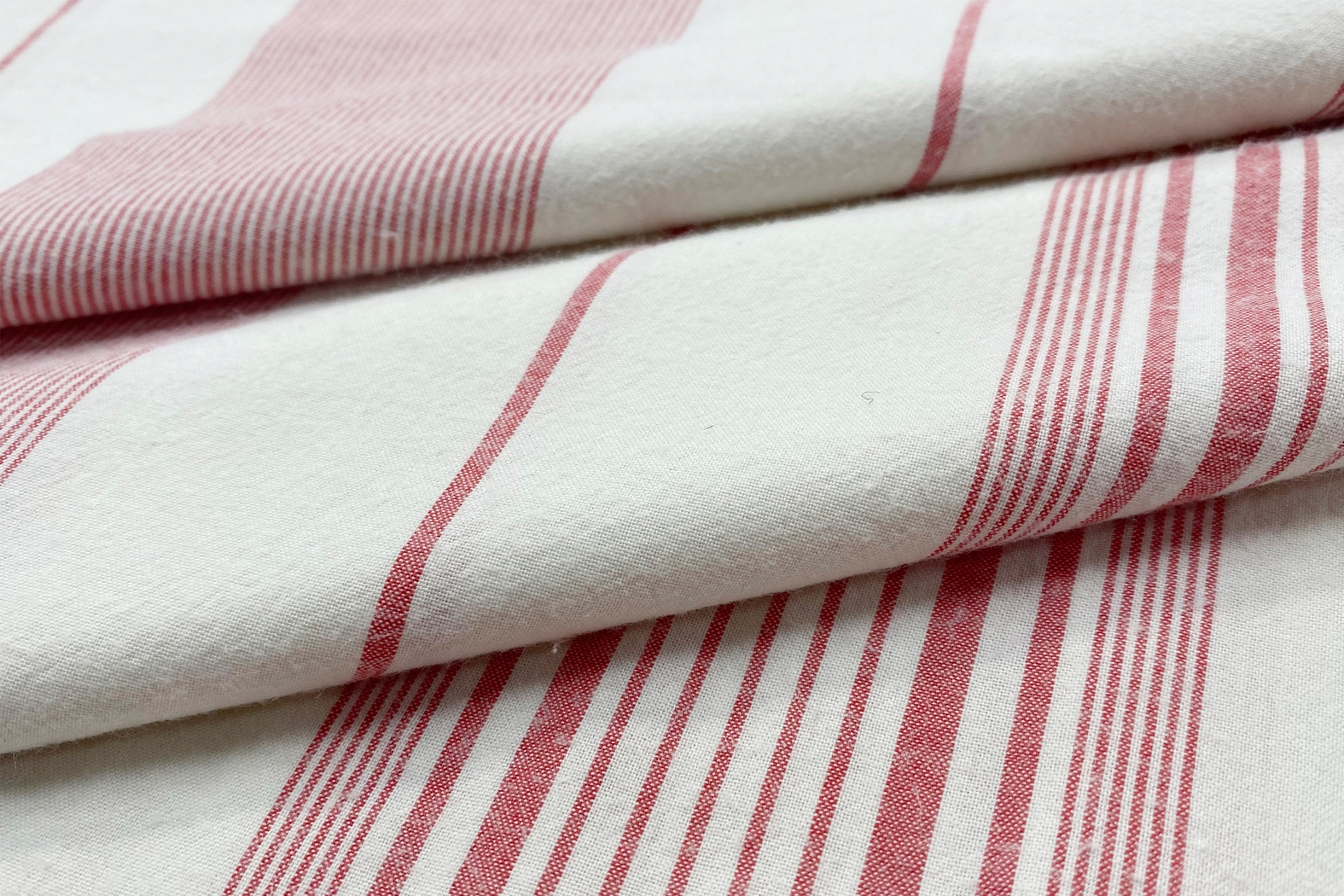 Wallington Ivory Red 3 Pc King Comforter Set - Thumbnail - Image 4