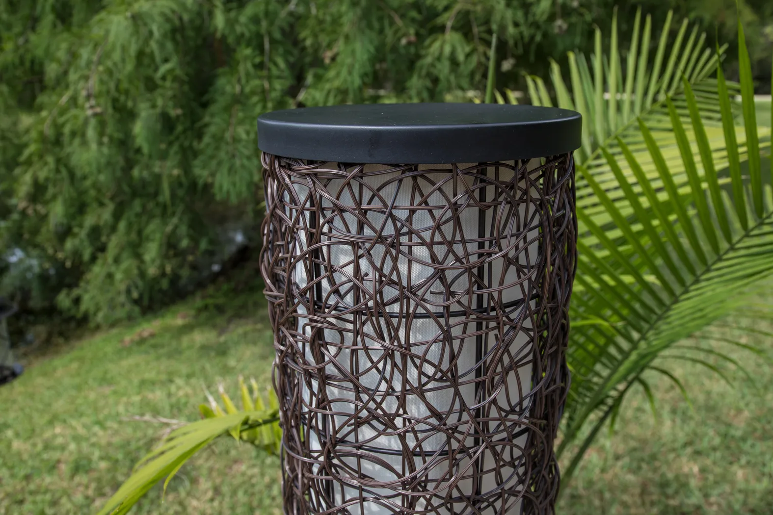 Wanchese Brown Outdoor Floor Lamp - Thumbnail - Image 4