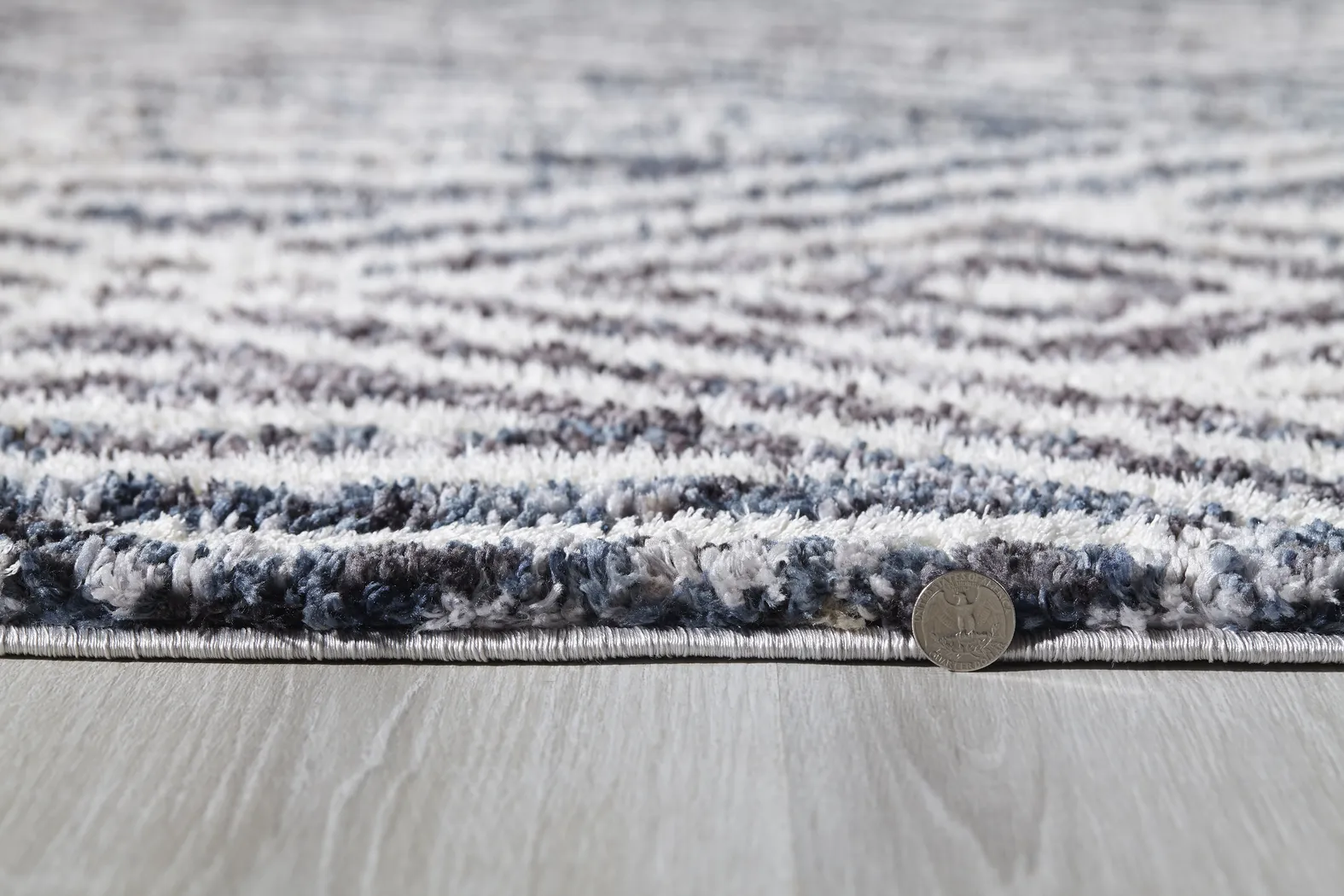 Wapeford Gray 5'3 x 7'7 Rug - Thumbnail - Image 4