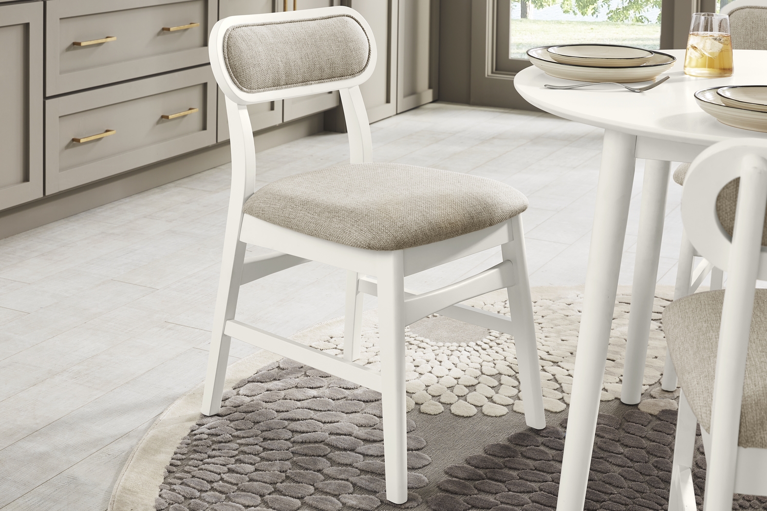 Watertown White 5 Pc Round Dining Room - Thumbnail - Image 6