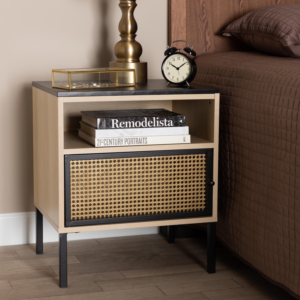 Wauwinet Light Brown End Table - Thumbnail - Image 2