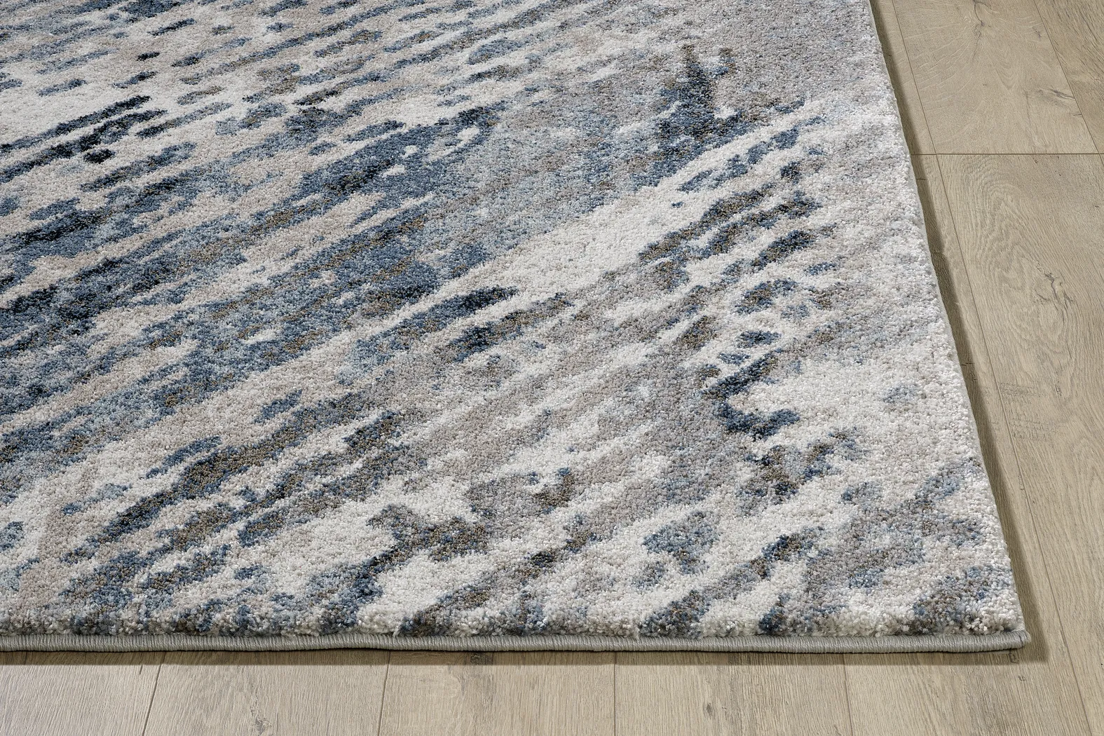 Waylen Blue 5'3 x 7'6 Rug - Thumbnail - Image 2