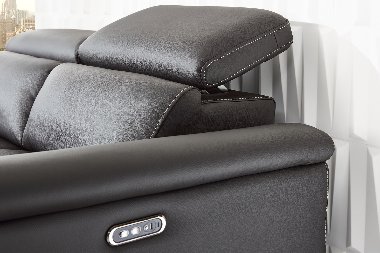 Weatherford Park Black 7 Pc Dual Power Reclining Living Room - Thumbnail - Image 6