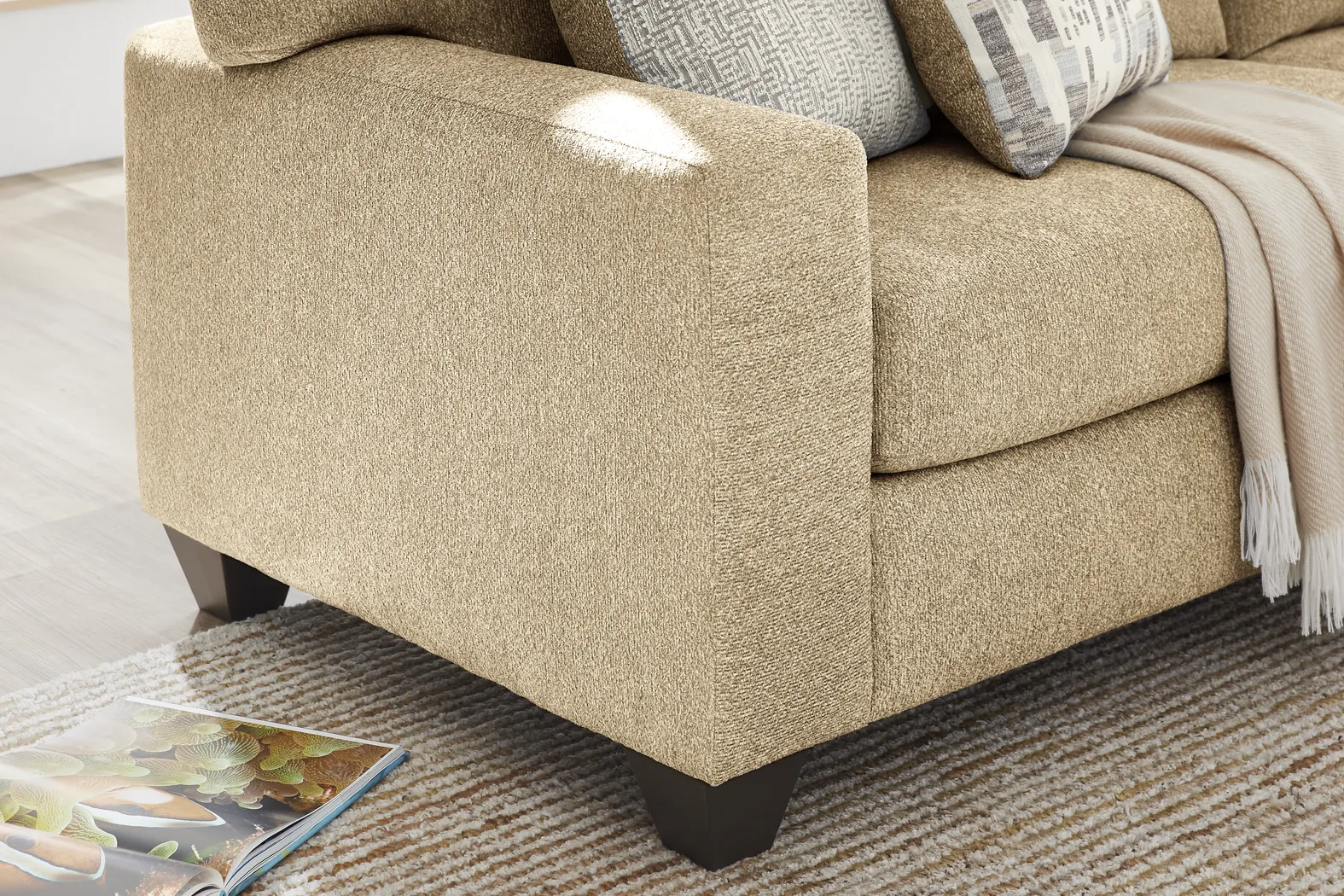 Wedgewood Beige 3 Pc Sectional Living Room - Thumbnail - Image 5