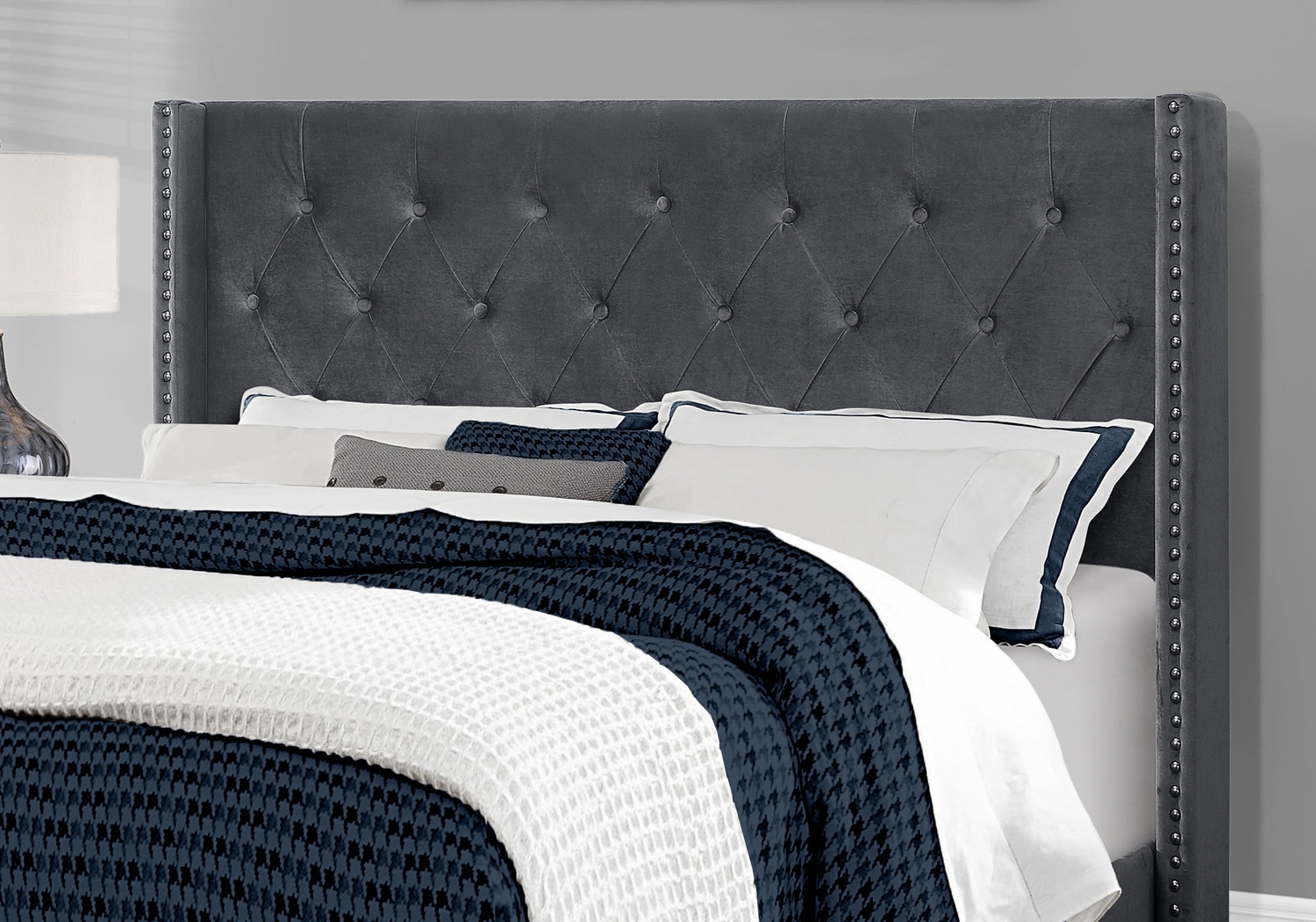 Welesenboro Gray Queen Bed - Thumbnail - Image 4