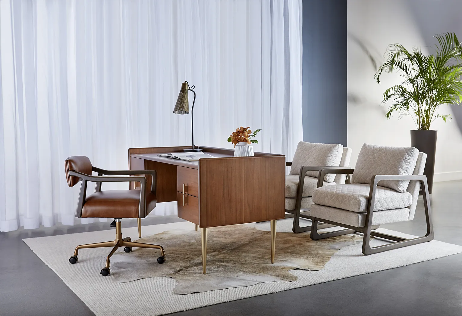 Wendell Way Gold Lamp - Thumbnail - Image 4