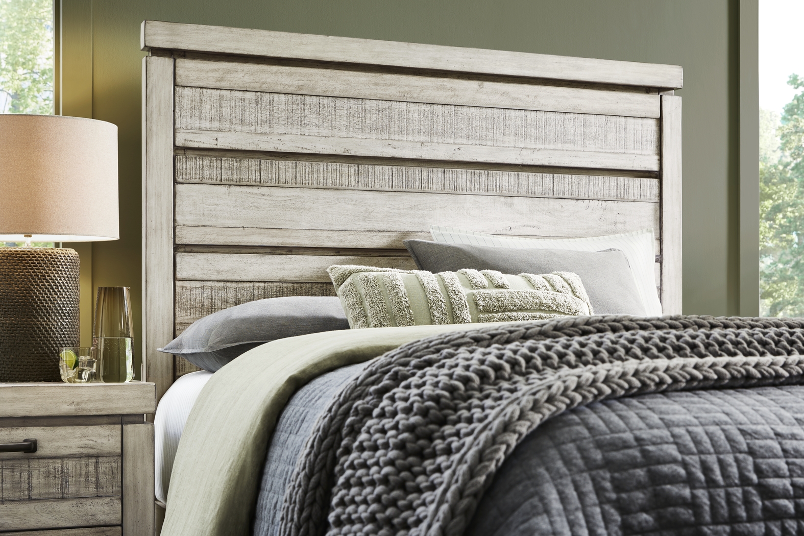 Westover Hills Gray 3 Pc King Panel Bed - Thumbnail - Image 2