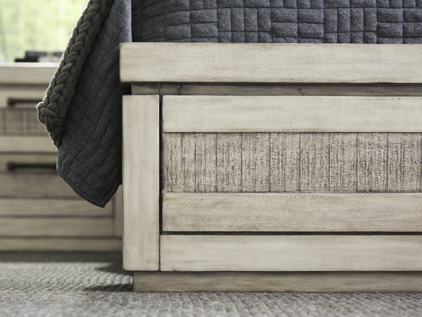 Westover Hills Gray 3 Pc King Panel Bed - Thumbnail - Image 3