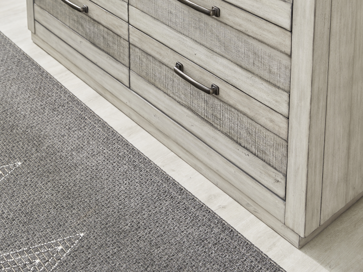 Westover Hills Gray 5 Pc Queen Panel Bedroom - Thumbnail - Image 7