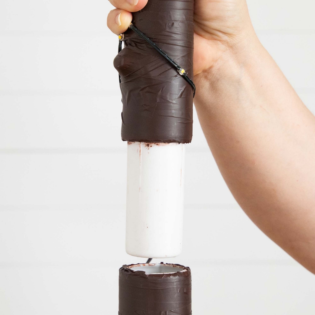 Whyel I Green Indoor/Outdoor Silk Tree with Lights - Thumbnail - Image 5