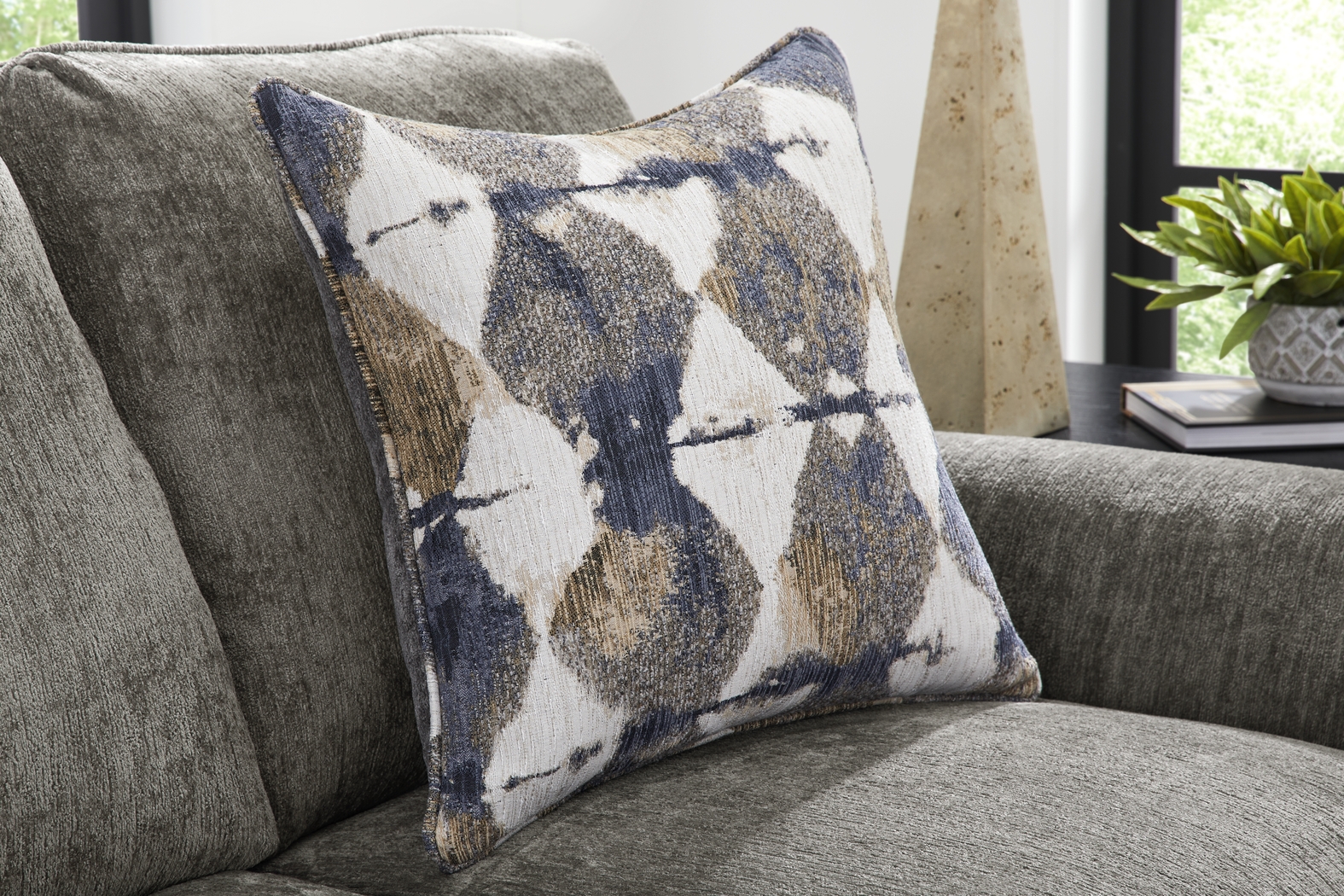 Wilcox Gray Sofa - Thumbnail - Image 4