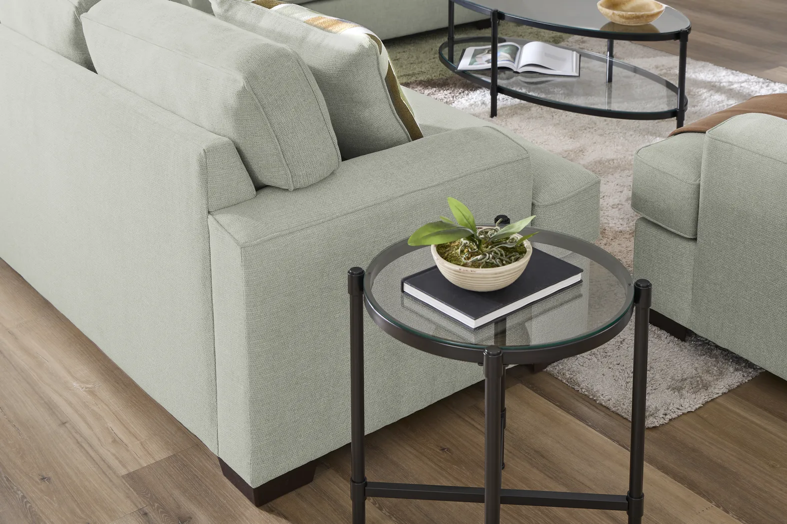 Wilkinson Green 7 Pc Living Room with Sleeper Sofa - Thumbnail - Image 6