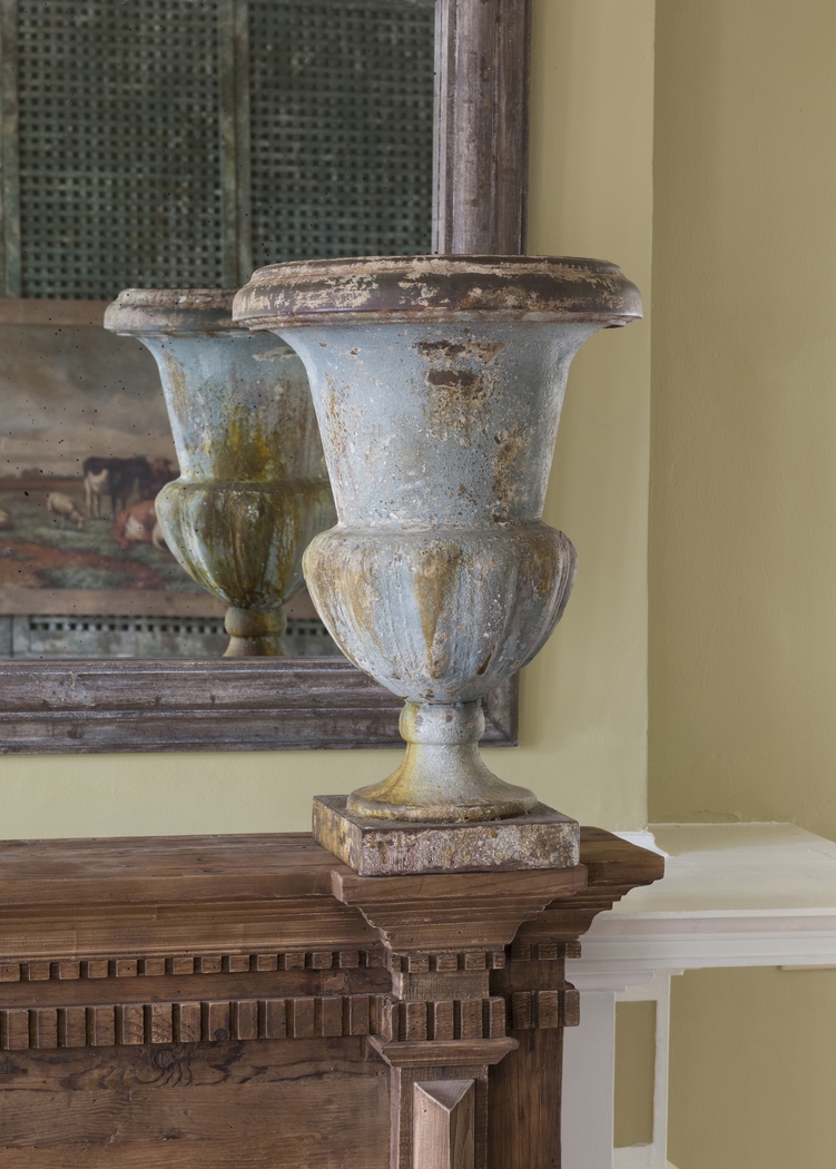 Wilma Blue Urn - Thumbnail - Image 2