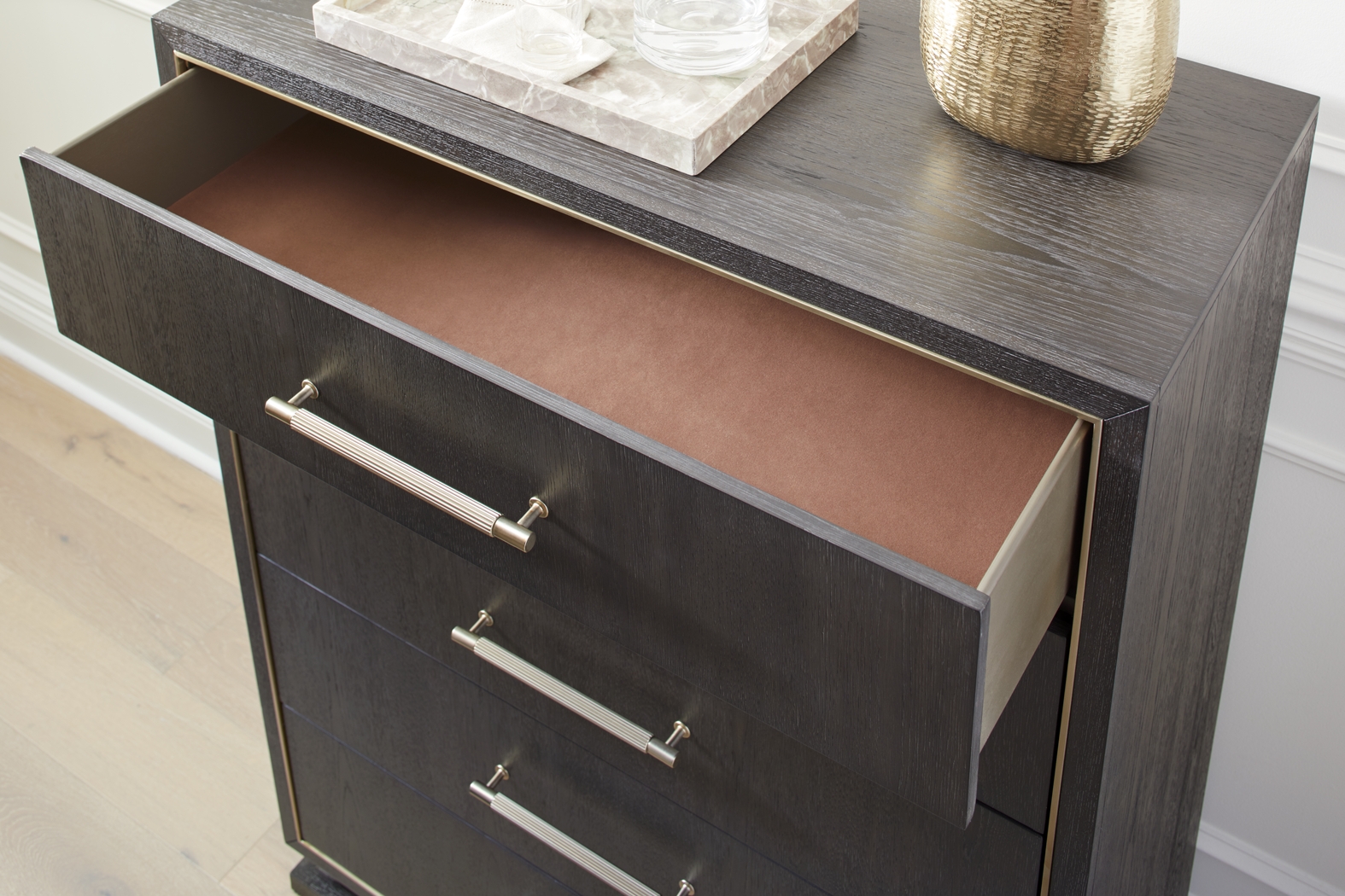 Wilshire Merlot 5 Pc Queen Upholstered Bedroom - Thumbnail - Image 6