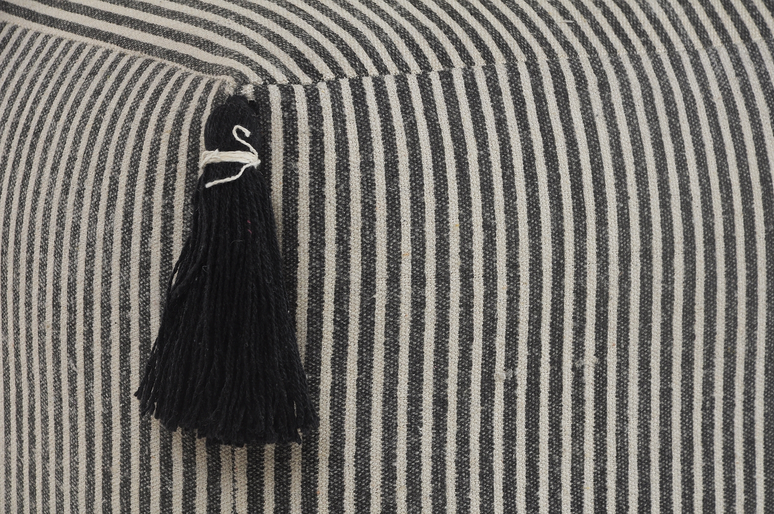 Witboi Gray/Black Pouf - Thumbnail - Image 3