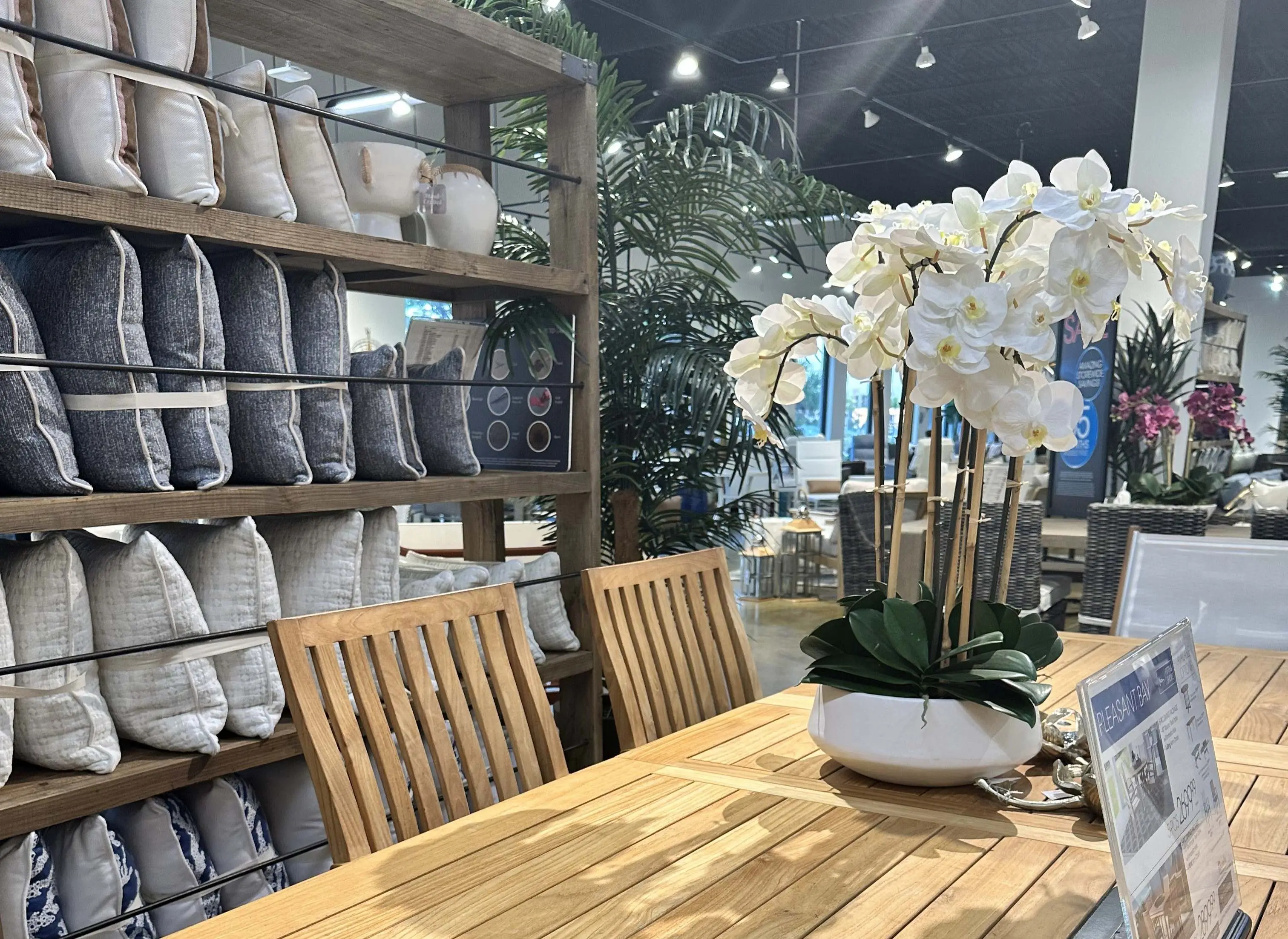 wooden-outdoor-table-pillows.jpg