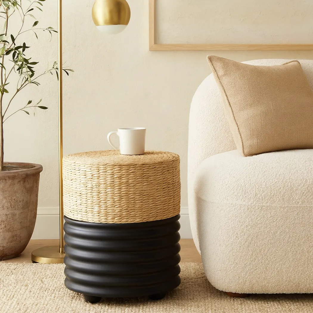 Woodland Black End Table - Thumbnail - Image 2