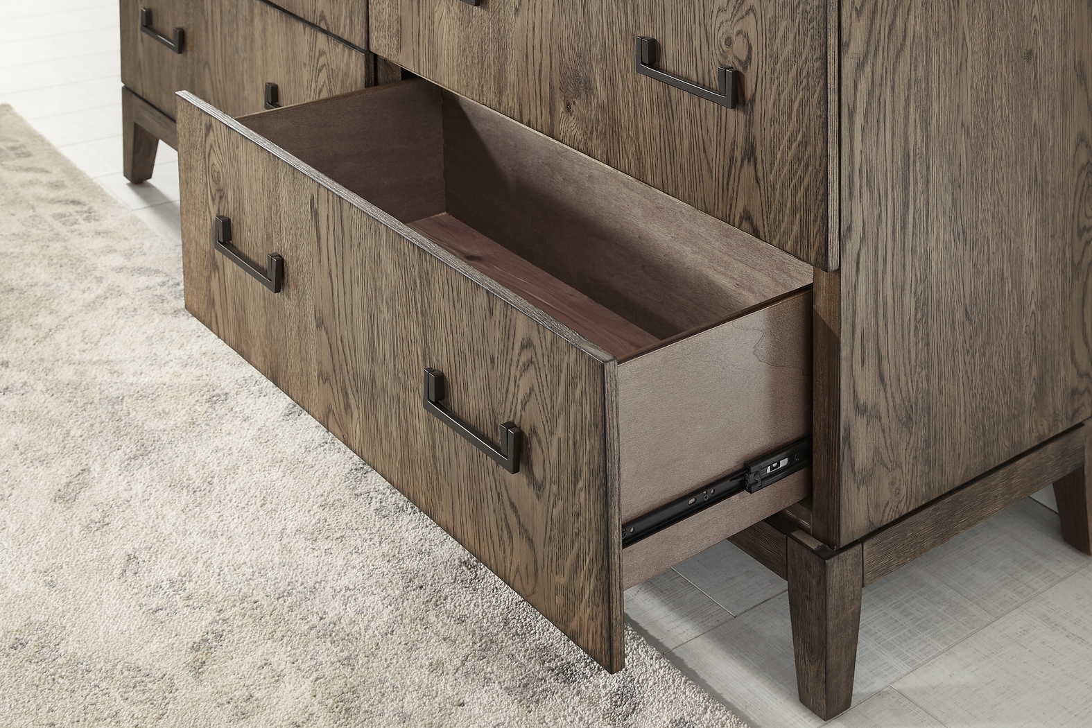 Woodland Park Brown 7 Pc King Bedroom - Thumbnail - Image 6