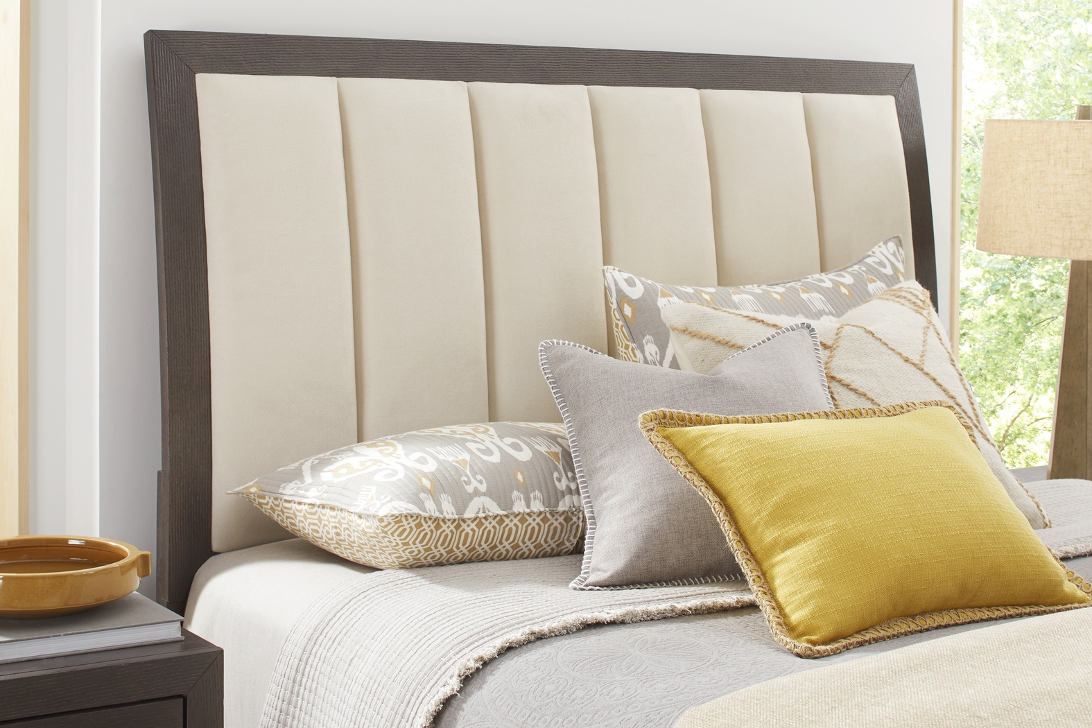 Woodley Dark Brown 7 Pc King Upholstered Bedroom - Thumbnail - Image 4