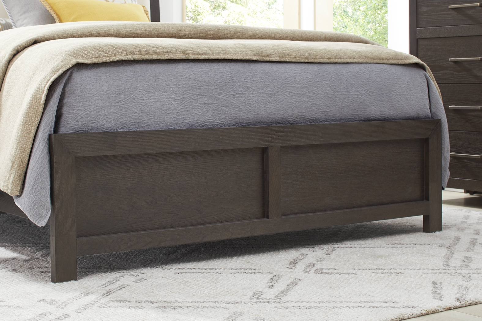 Woodley Dark Brown 5 Pc Queen Upholstered Bedroom - Thumbnail - Image 5