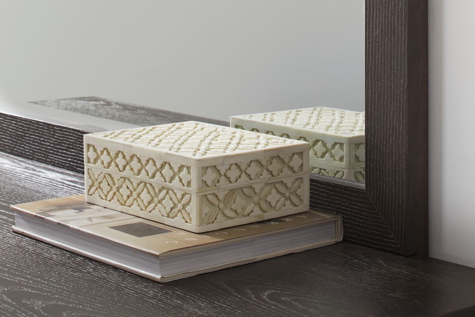 Woodley Dark Brown 6 Pc Queen Panel Bedroom - Thumbnail - Image 10