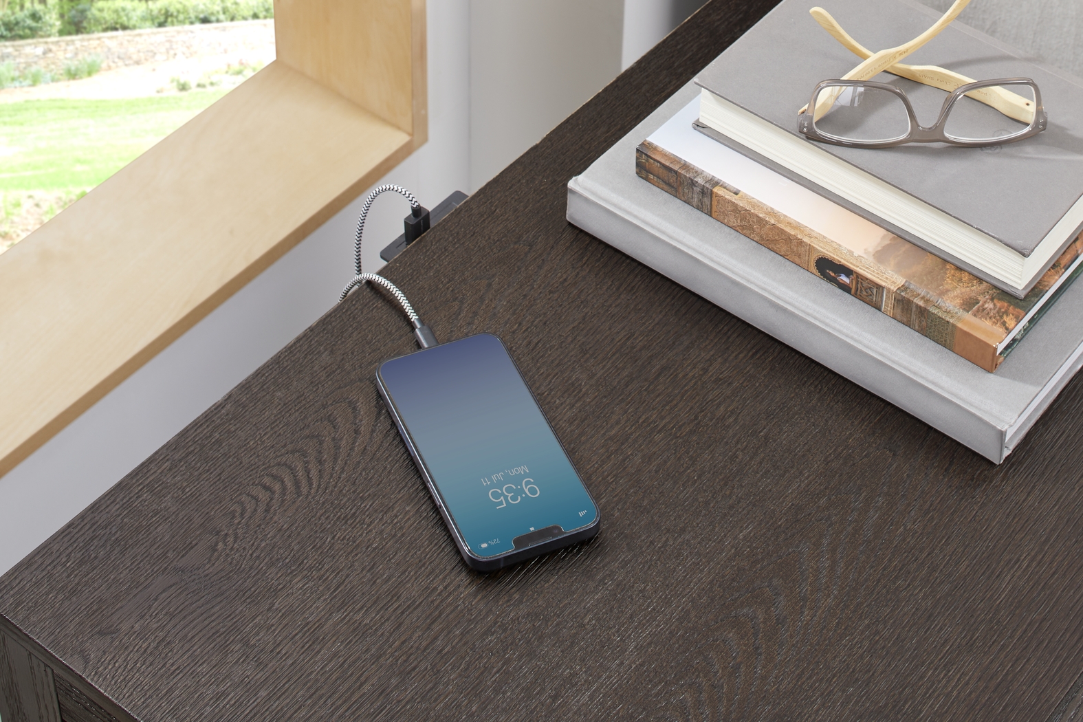 Woodley Dark Brown 5 Pc Queen Upholstered Bedroom - Thumbnail - Image 10