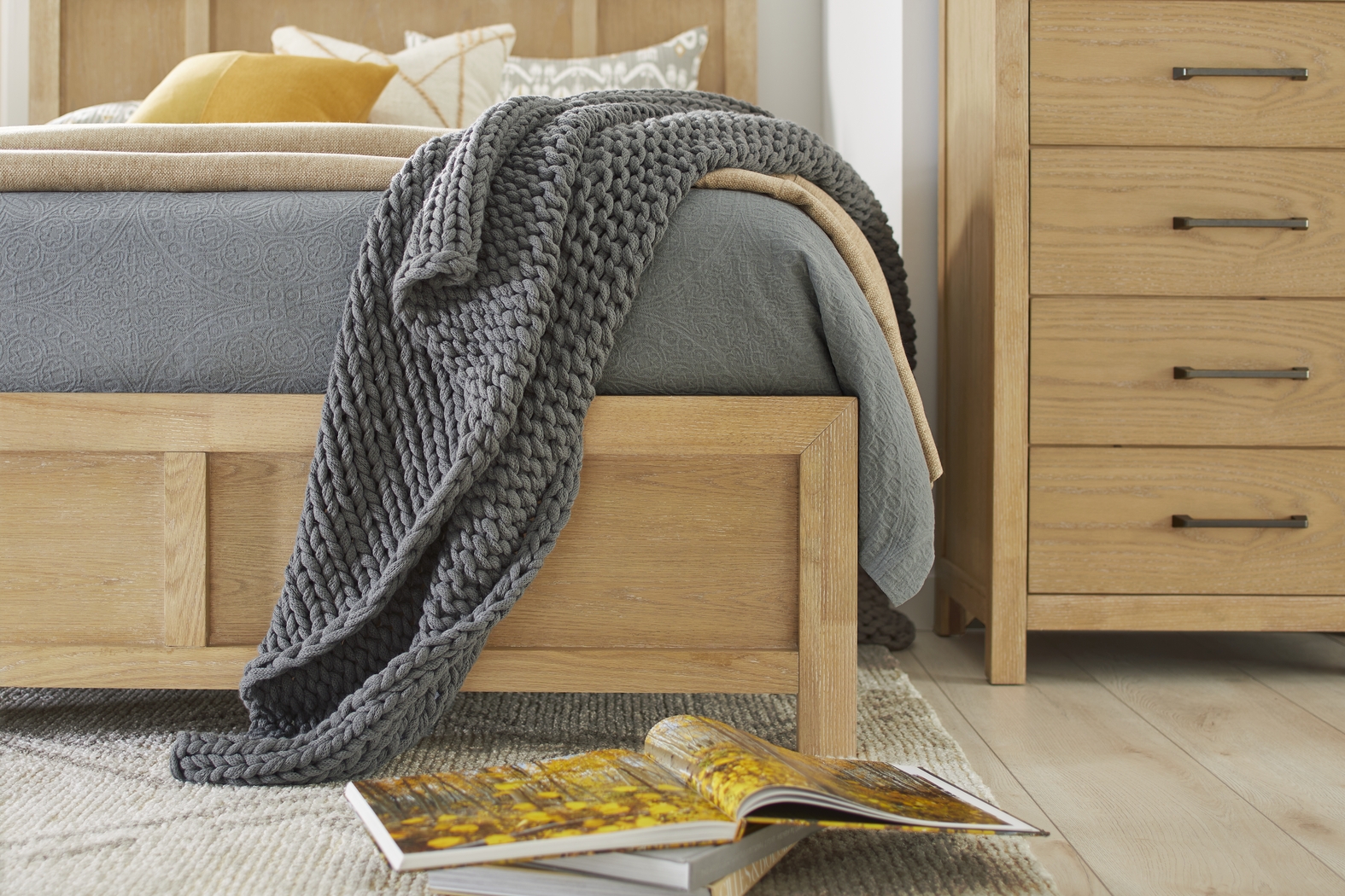 Woodley Natural 5 Pc Queen Panel Bedroom - Thumbnail - Image 5