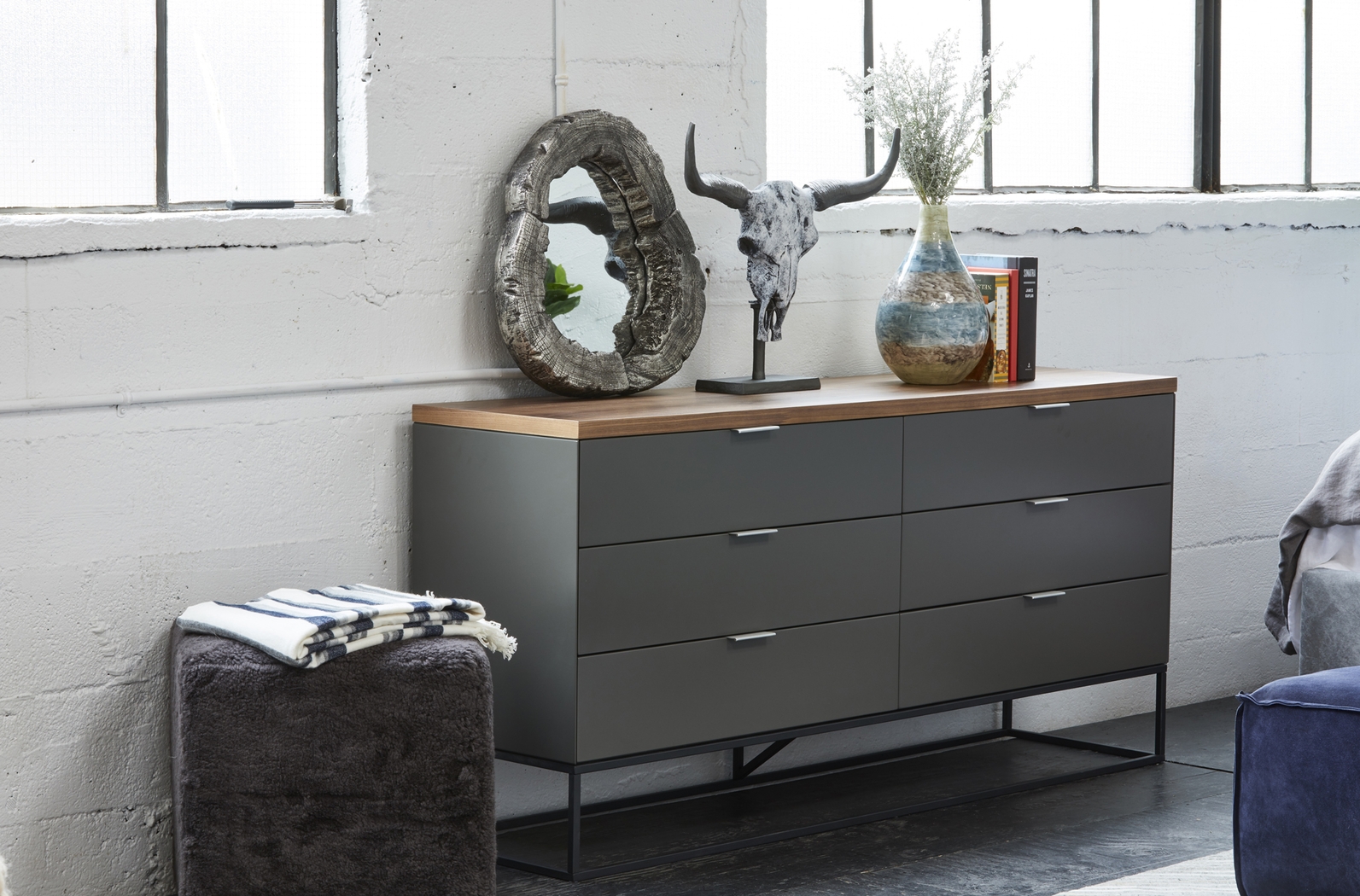 Woodmeere Silver Mirror - Thumbnail - Image 4