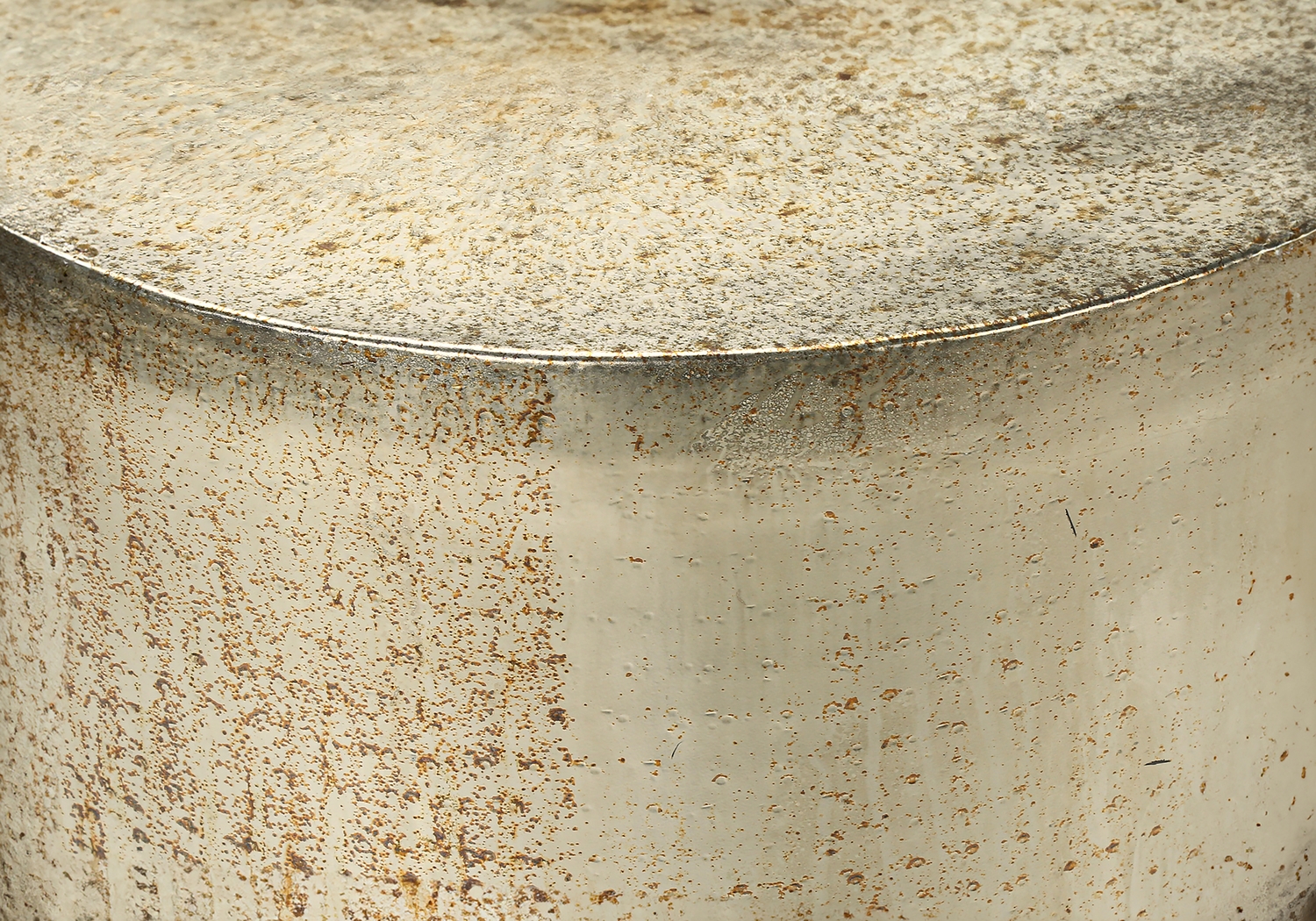 Wrenfrey Gold Accent Table - Thumbnail - Image 4