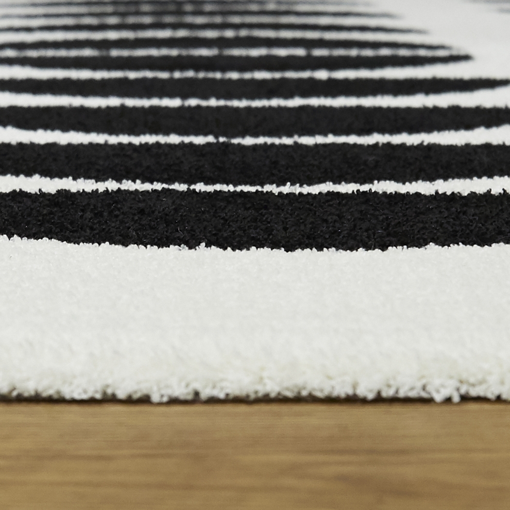 Wumolf Black/White 7'10 x 10' Rug - Thumbnail - Image 3