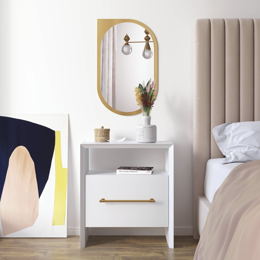 Wyleswood White Nightstand - Thumbnail - Image 2