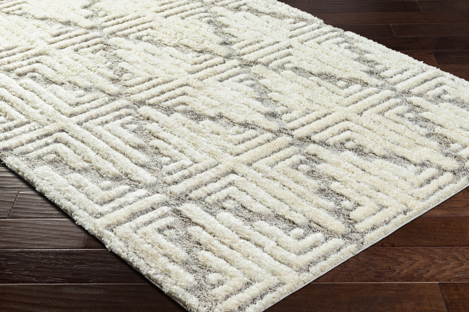 Wynneford Cream 7'10 x 10' Rug - Thumbnail - Image 6