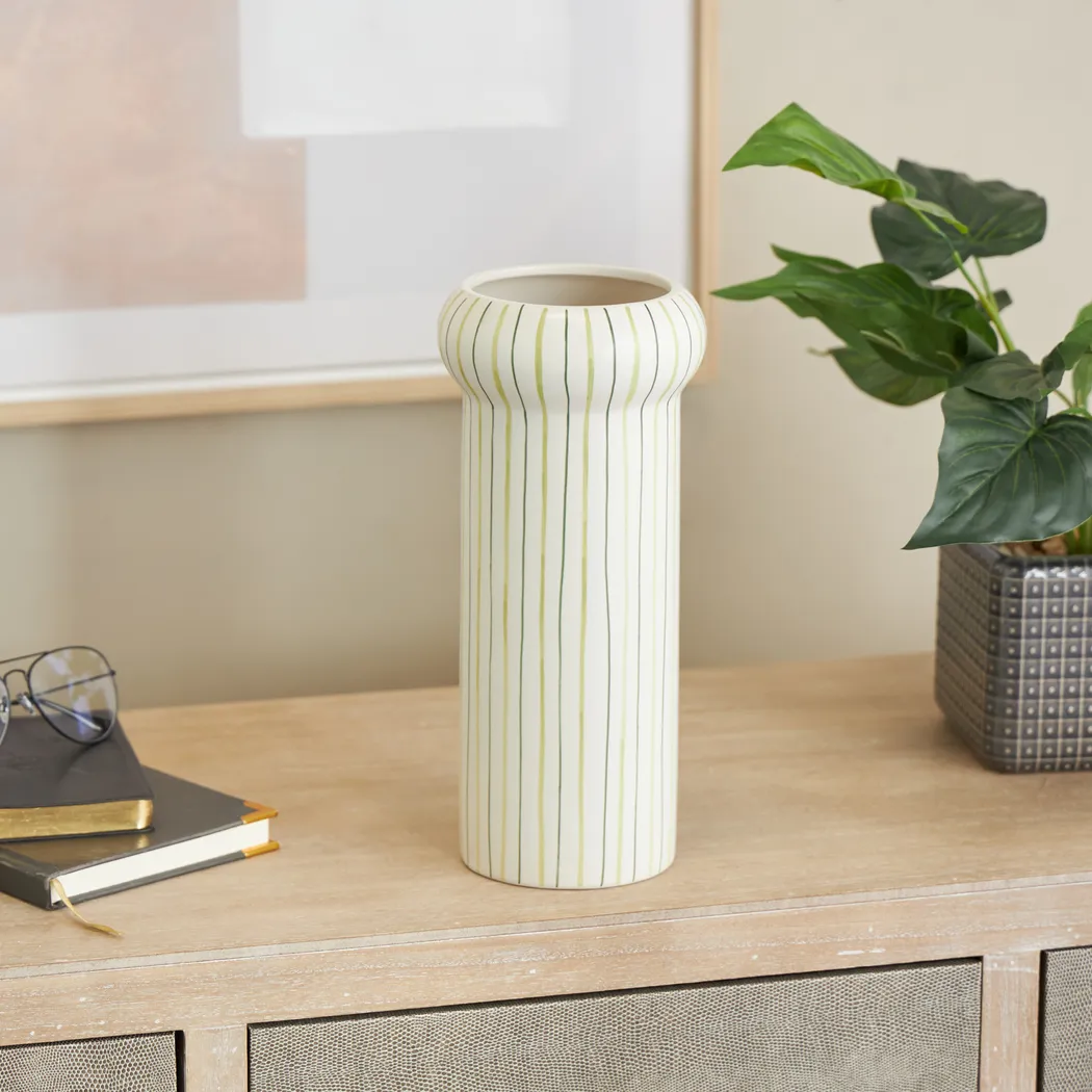 Xynas White Vase - Thumbnail - Image 2