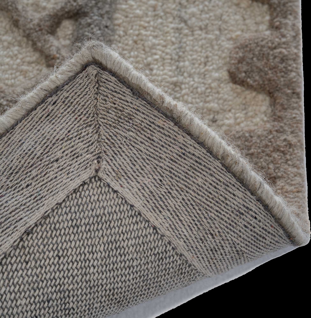 Yarmeda Beige 5' x 8' Rug - Thumbnail - Image 4