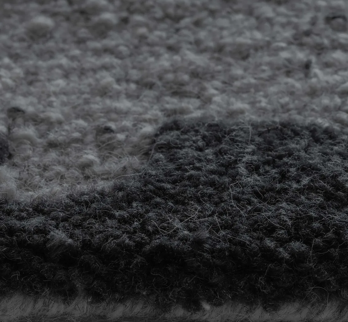 Yarmeda Charcoal 5' x 8' Rug - Thumbnail - Image 4