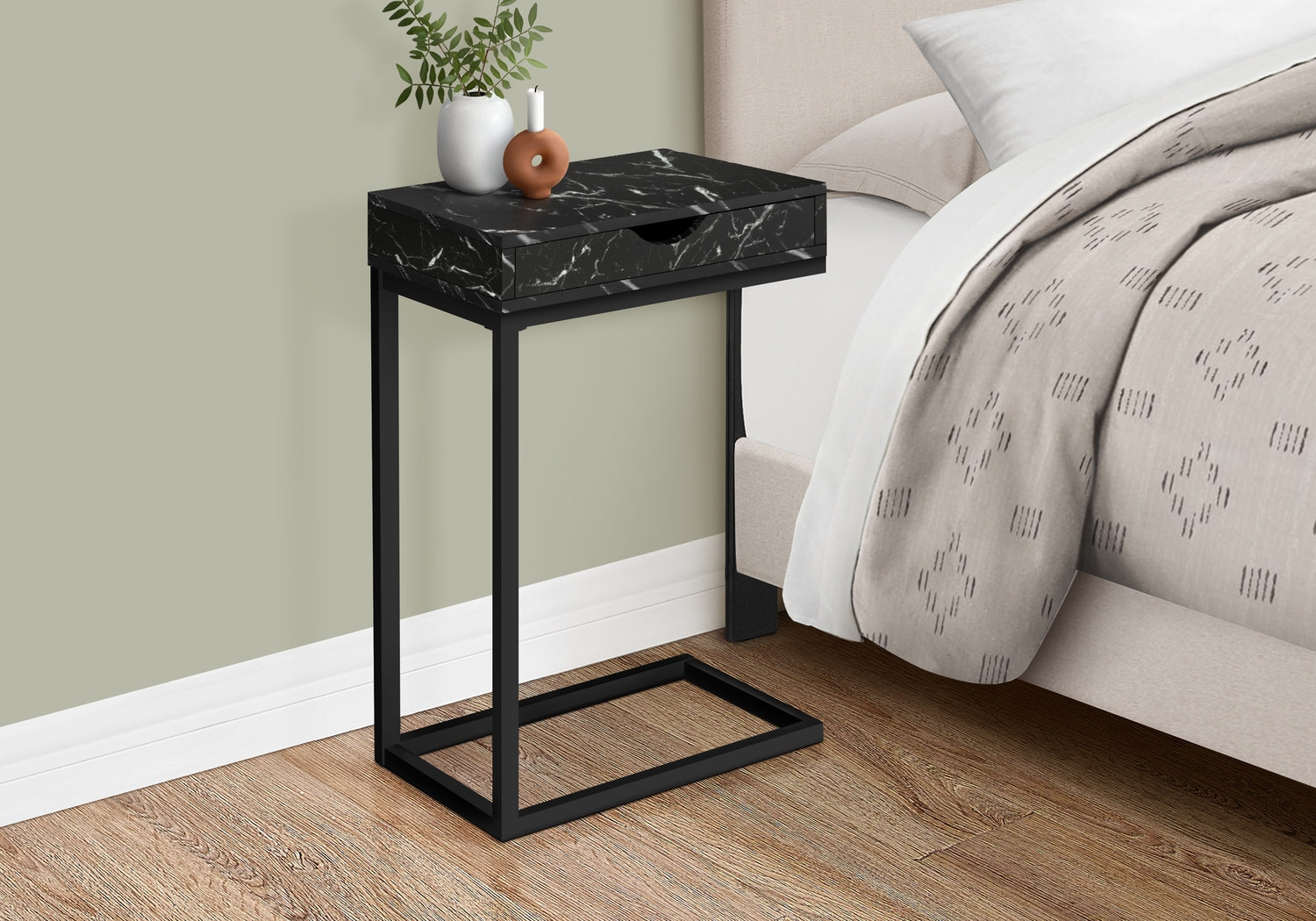 Yeaton Black Side Table - Thumbnail - Image 6