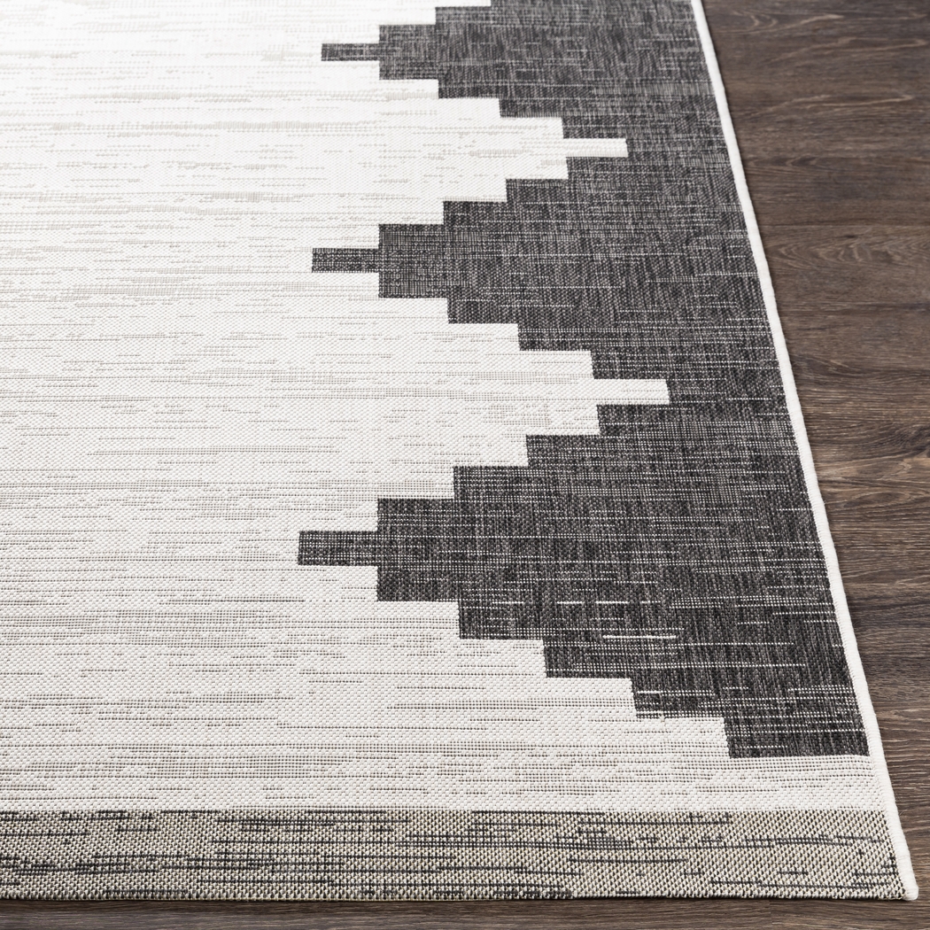 Yenna Black 5'3 x 7'7 Indoor/Outdoor Rug - Thumbnail - Image 5
