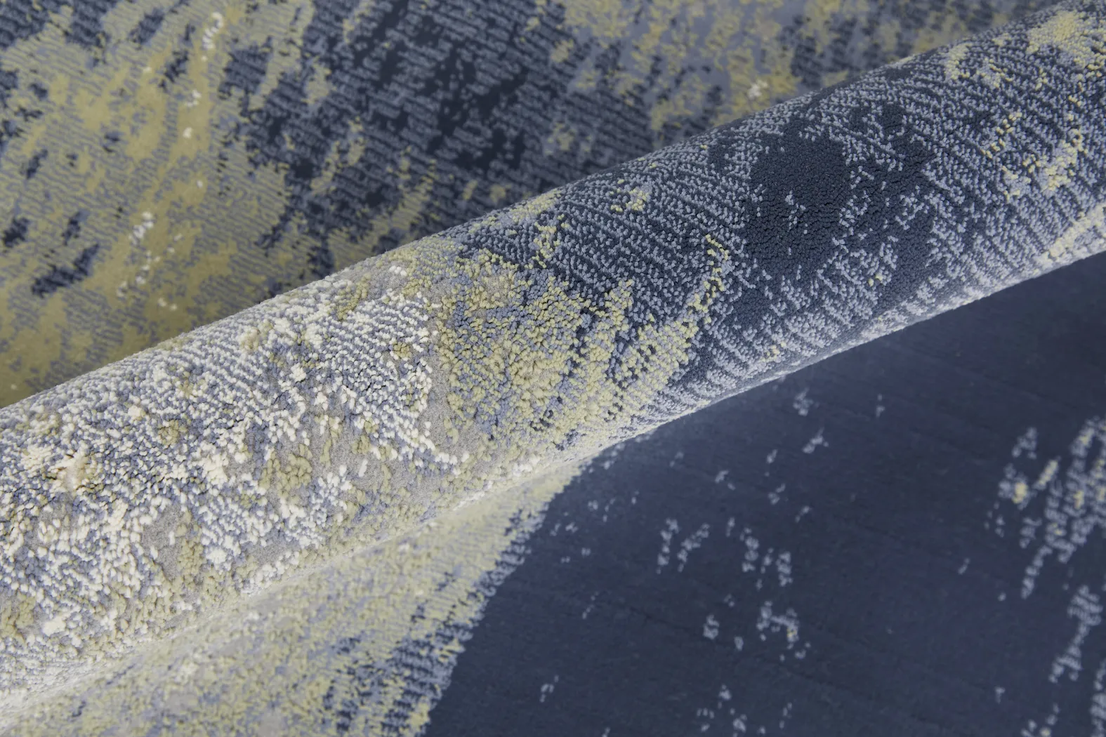 Zain Multi 7'9 x 10' Rug - Thumbnail - Image 4