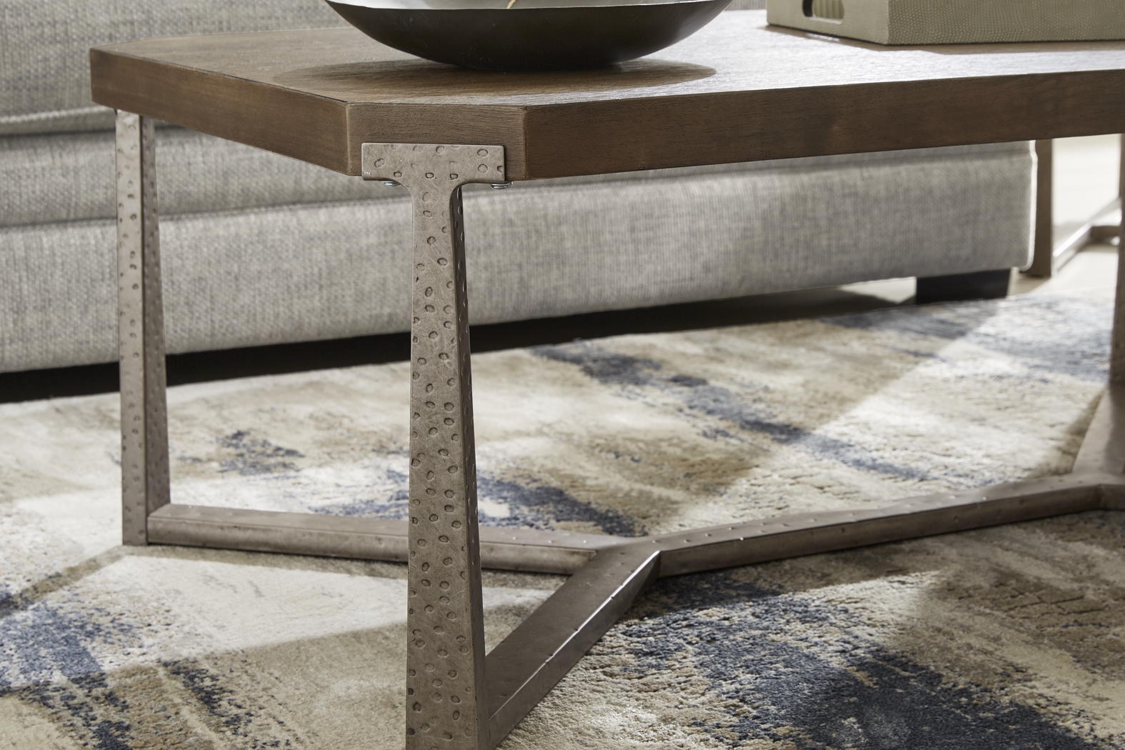 Highland Square White 5 Pc Sectional Living Room - Thumbnail - Image 7