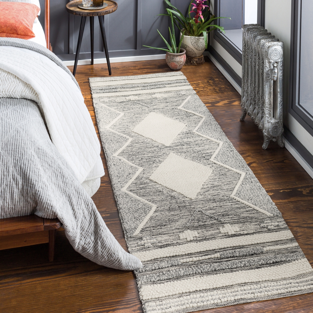 Zaralea Gray 2'5 x 8' Rug - Thumbnail - Image 2