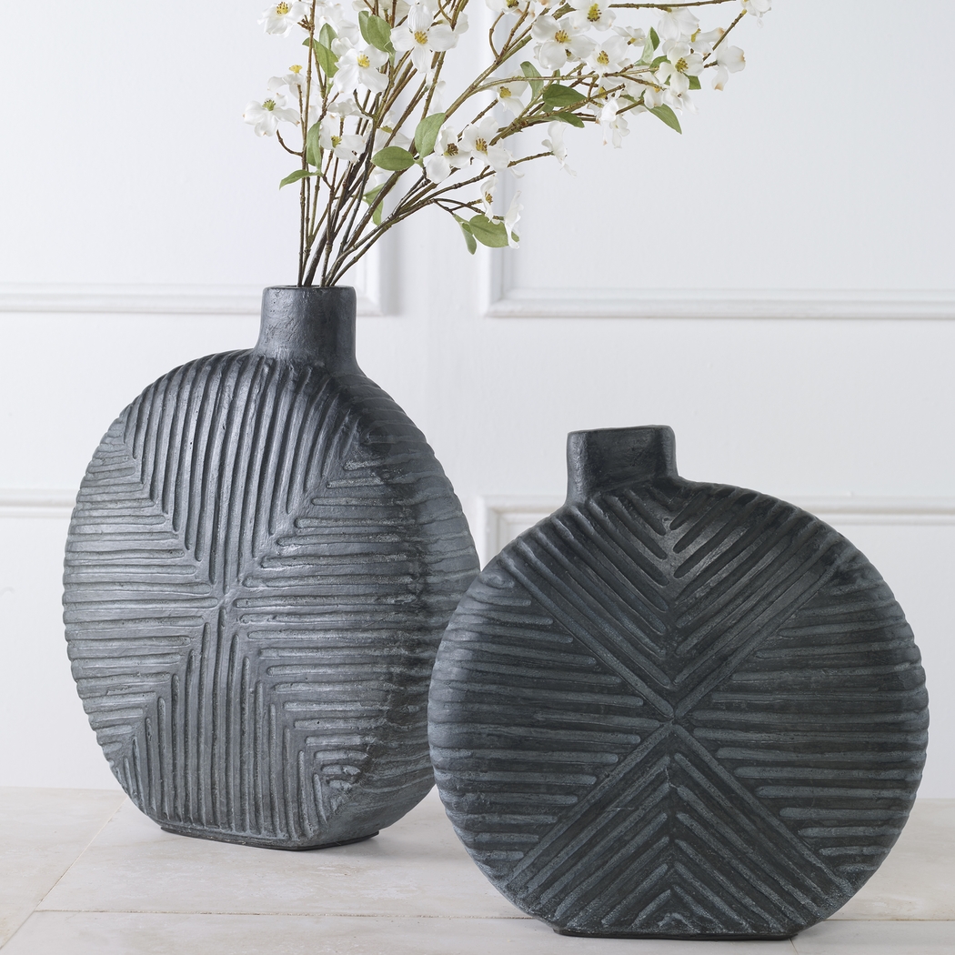 Zarek Black Vase, Set of 2 - Thumbnail - Image 3