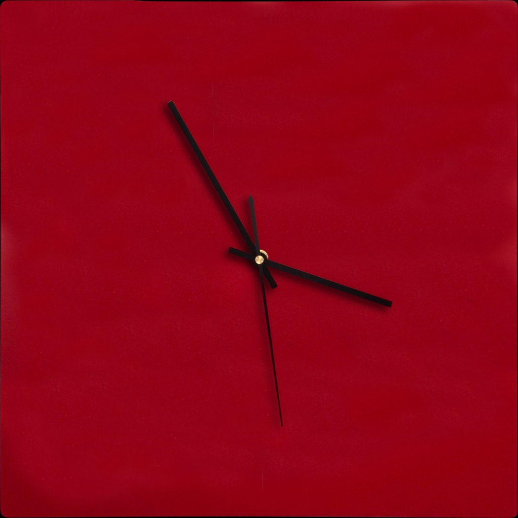 Zariya Red Clock - Thumbnail - Image 2