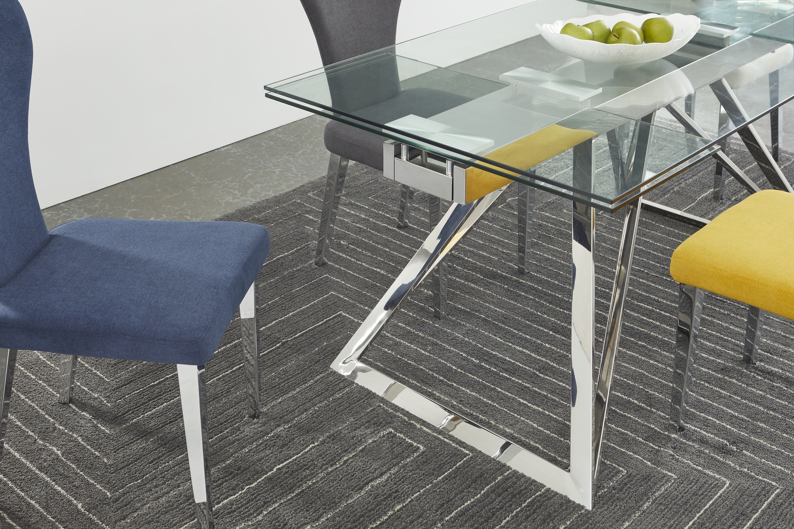 Zenica Silver 5 Pc Rectangle Dining Room with Blue Chairs - Thumbnail - Image 4