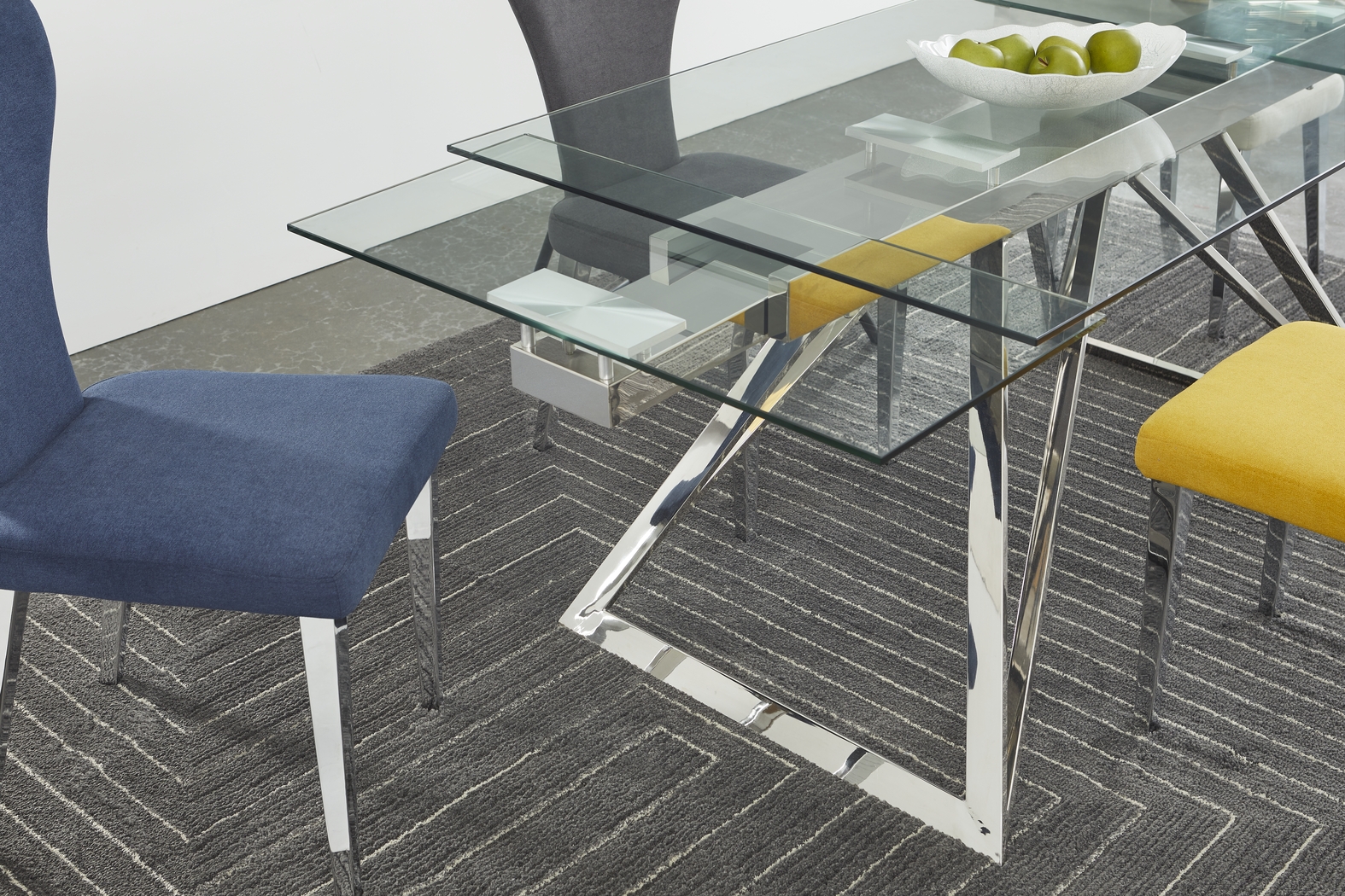 Zenica Silver 5 Pc Rectangle Dining Room with Blue Chairs - Thumbnail - Image 5