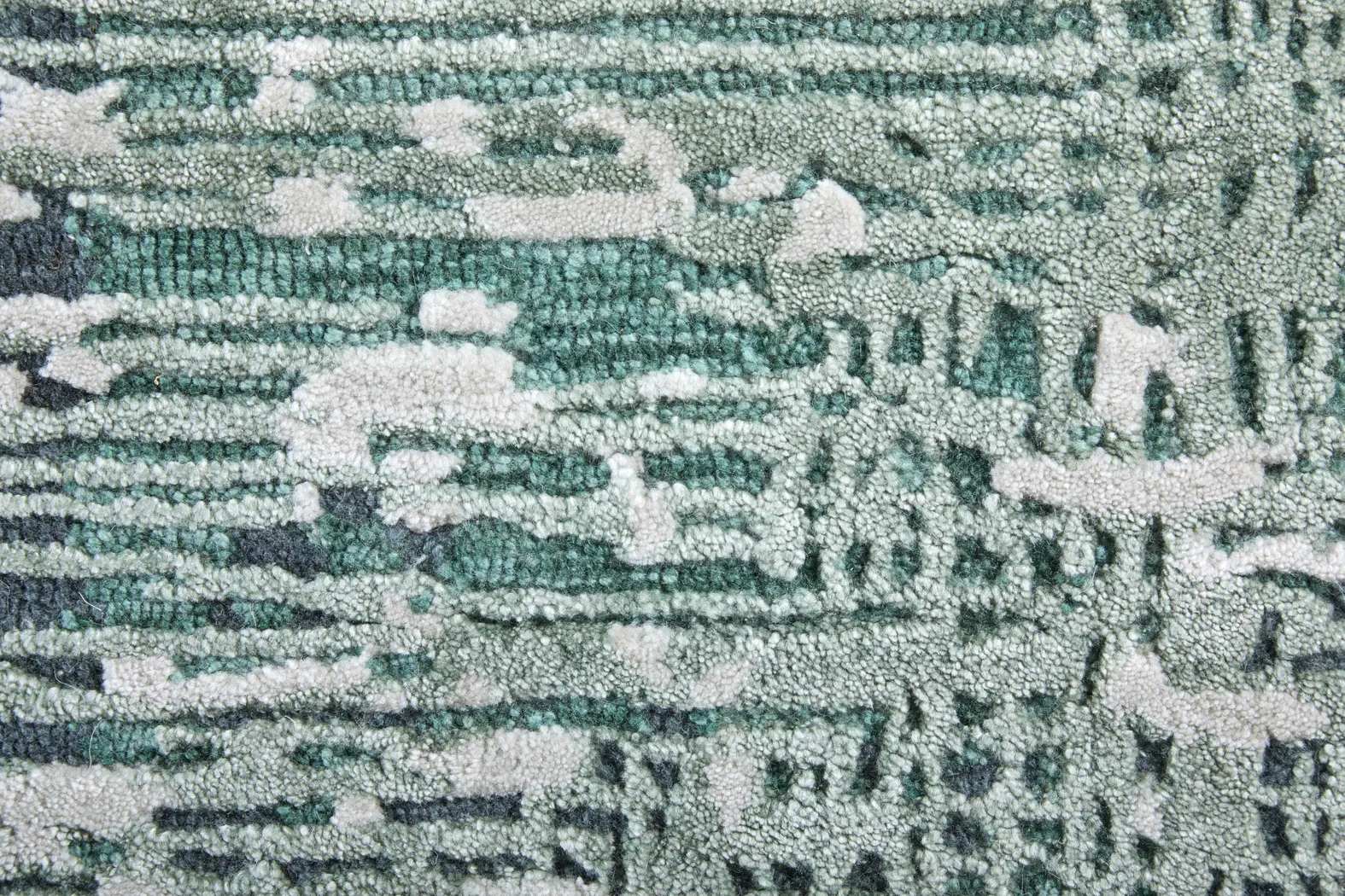 Zephira Green 8' x 10' Rug - Thumbnail - Image 6