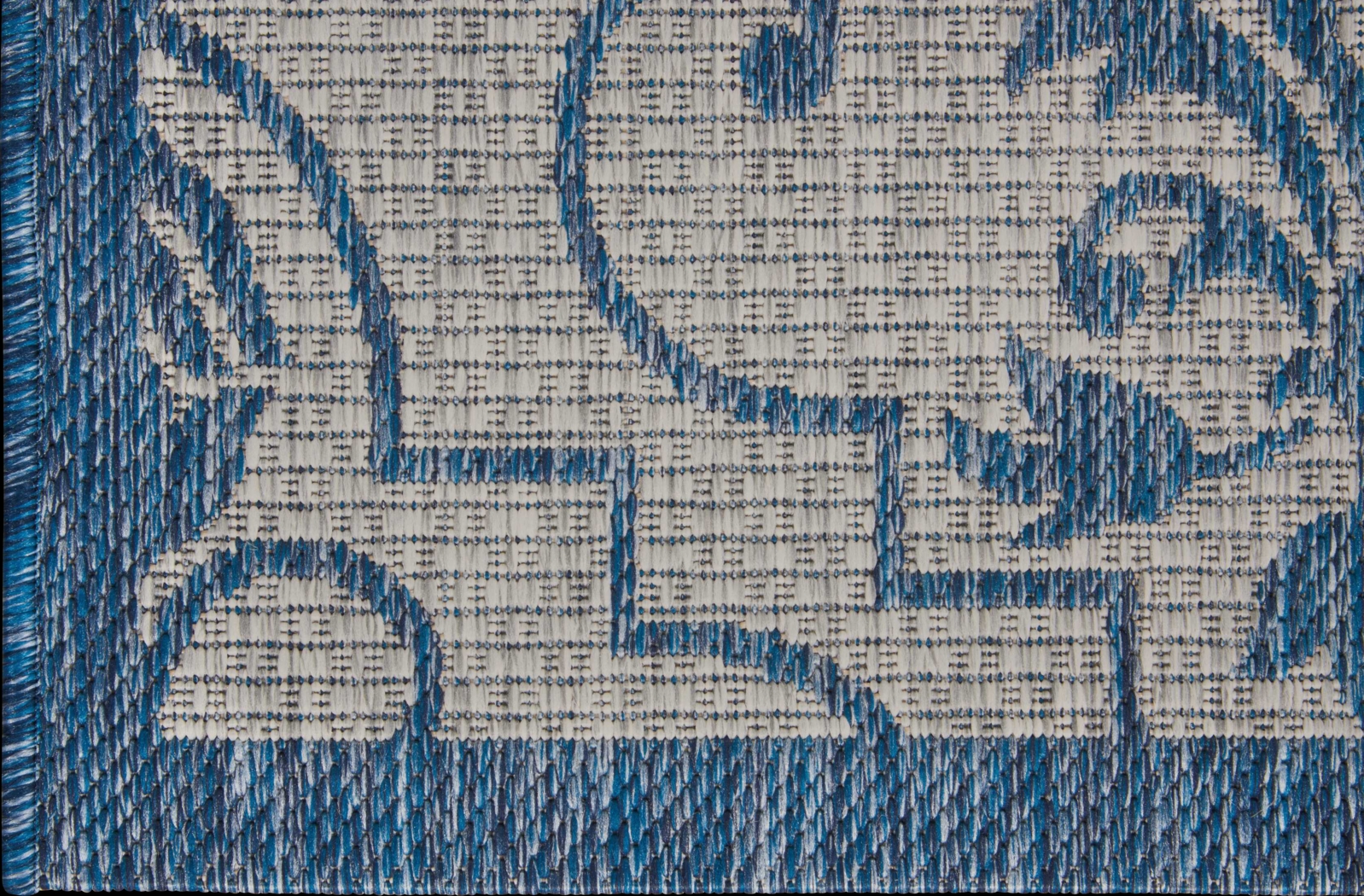 Zeyla Blue 5' x 7' Indoor/Outdoor Rug - Thumbnail - Image 4