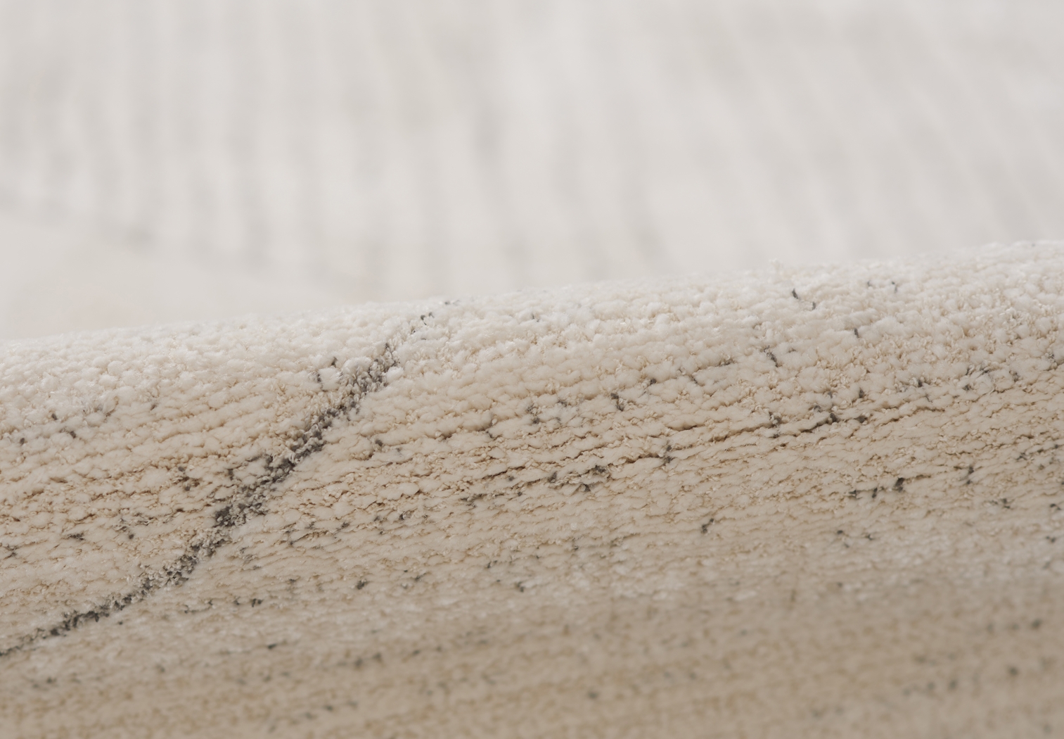 Zimon Off-White 7'10 x 10' Rug - Thumbnail - Image 3