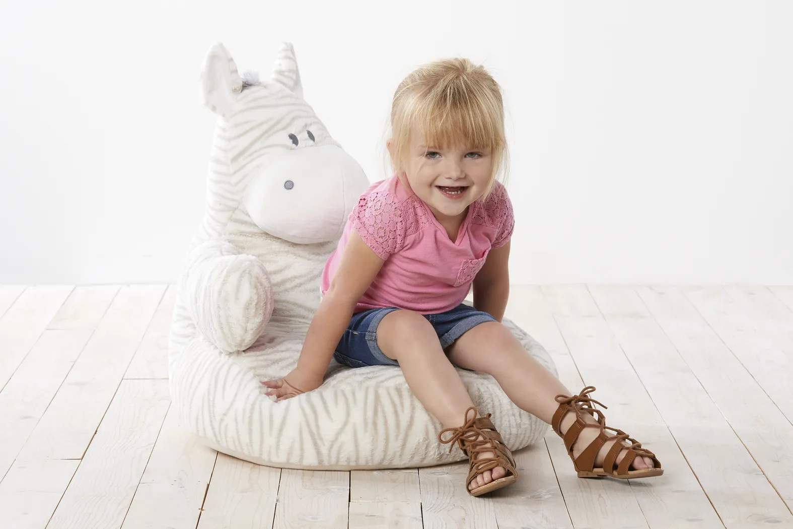 Zippy Zebra Light Gray Toddler Chair - Thumbnail - Image 2